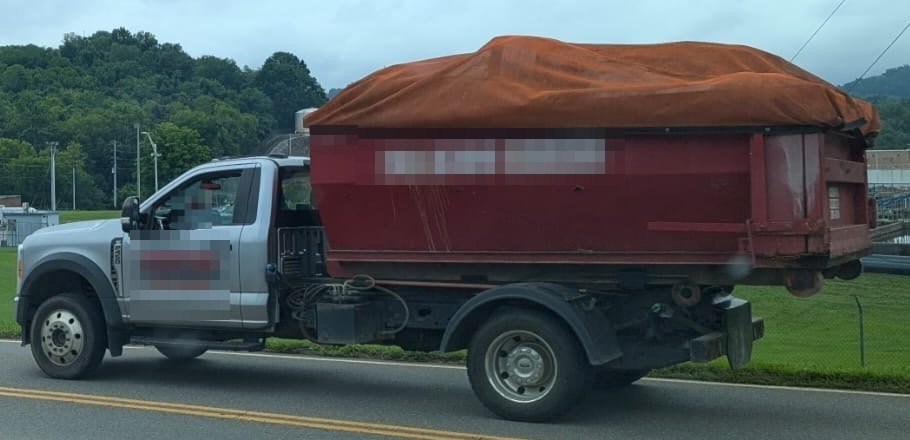 2-axle roll-off truck